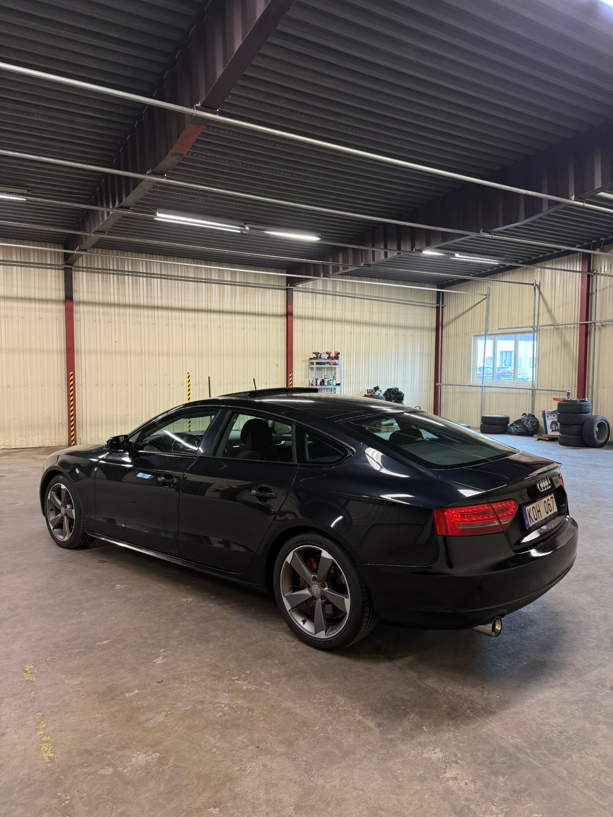 Audi A5 2010, photo 4/8