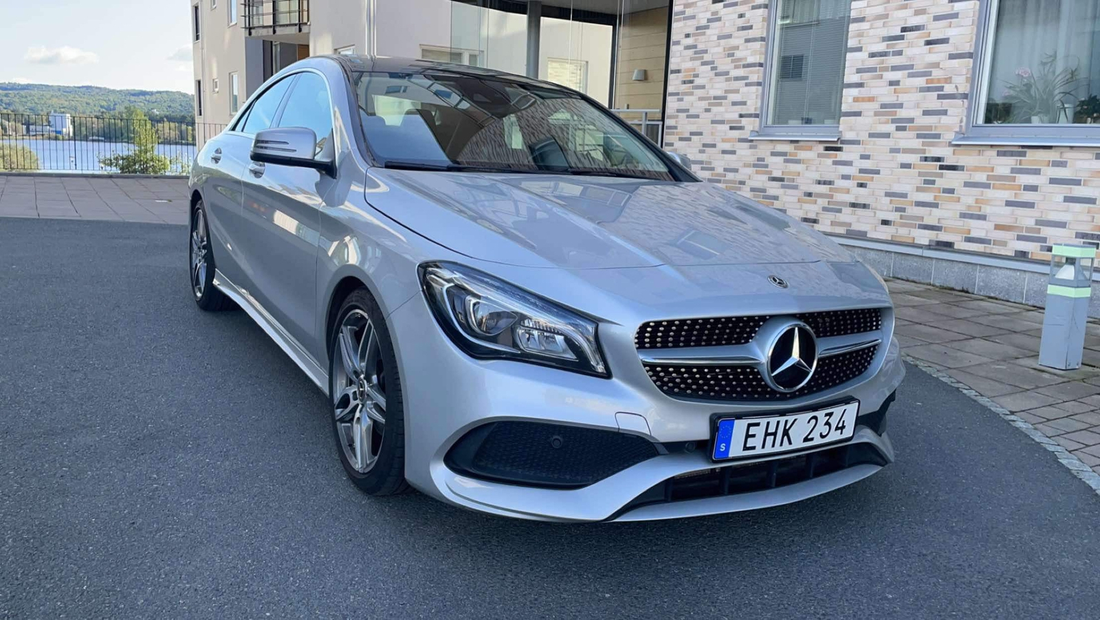 Mercedes-Benz CLA