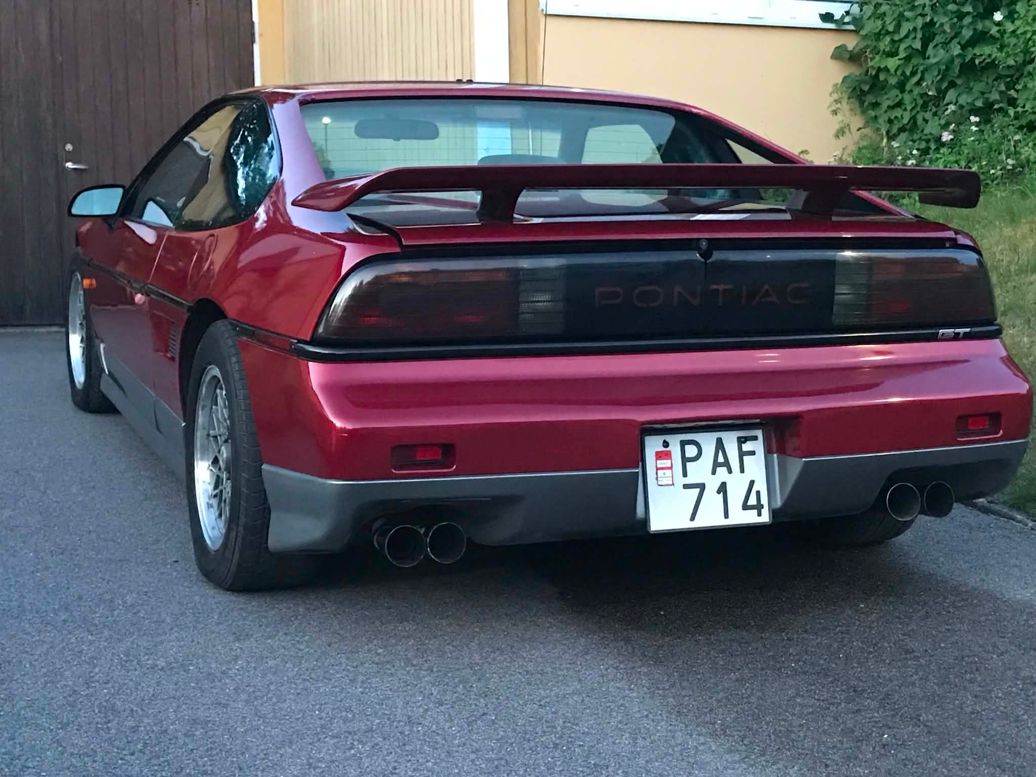 Pontiac Fiero 2.8 V6 1987, bild 3/6