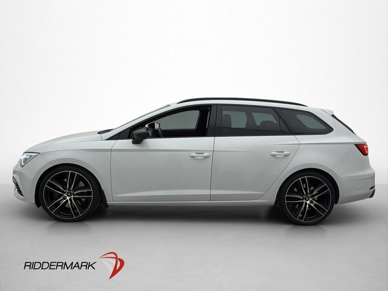 Seat Leon 2.0 TSI 4D Cupra 2020, photo 4/28