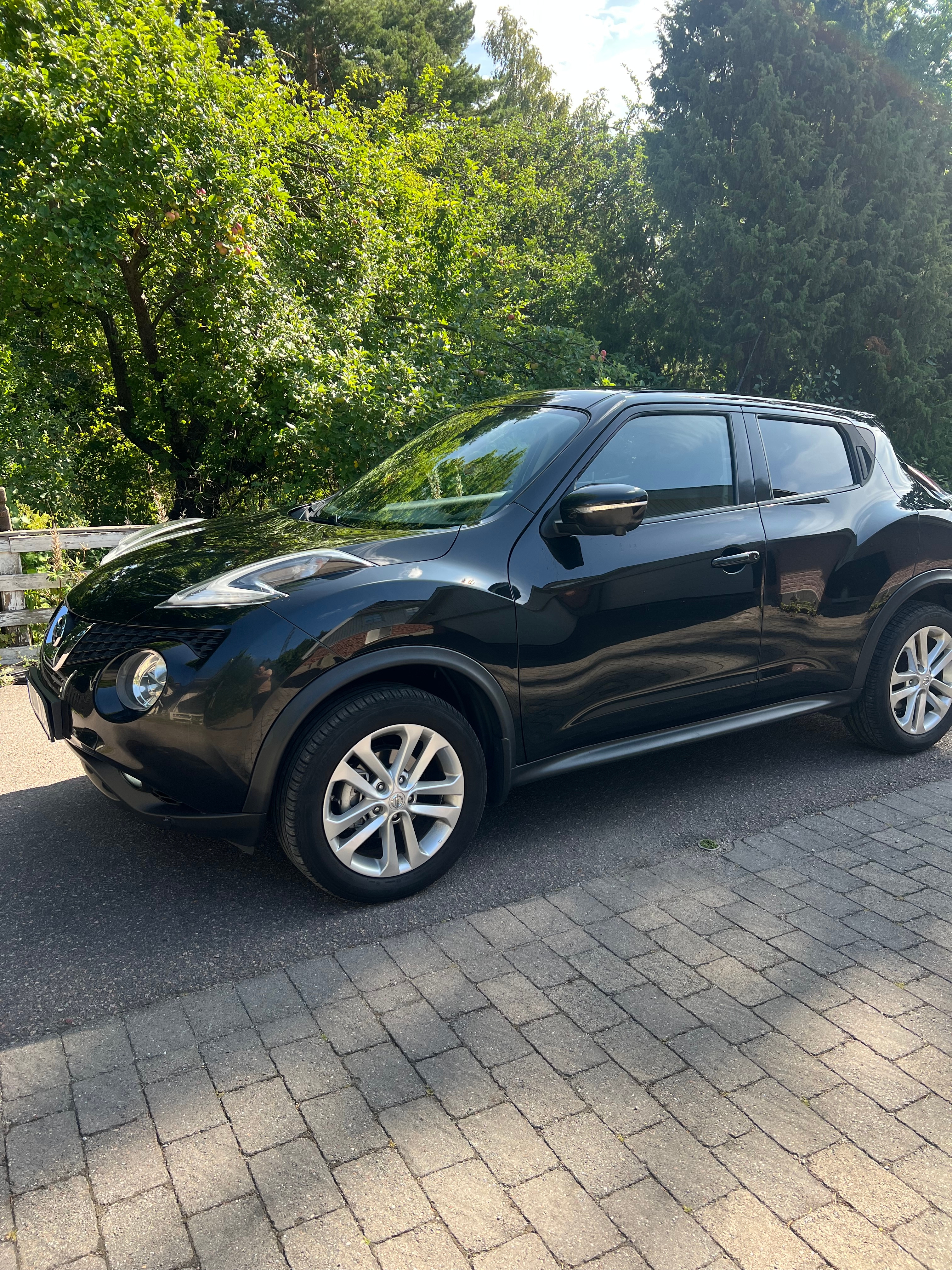 Nissan Juke 1.6 XTRONIC-CVT 2015, bild 2/7