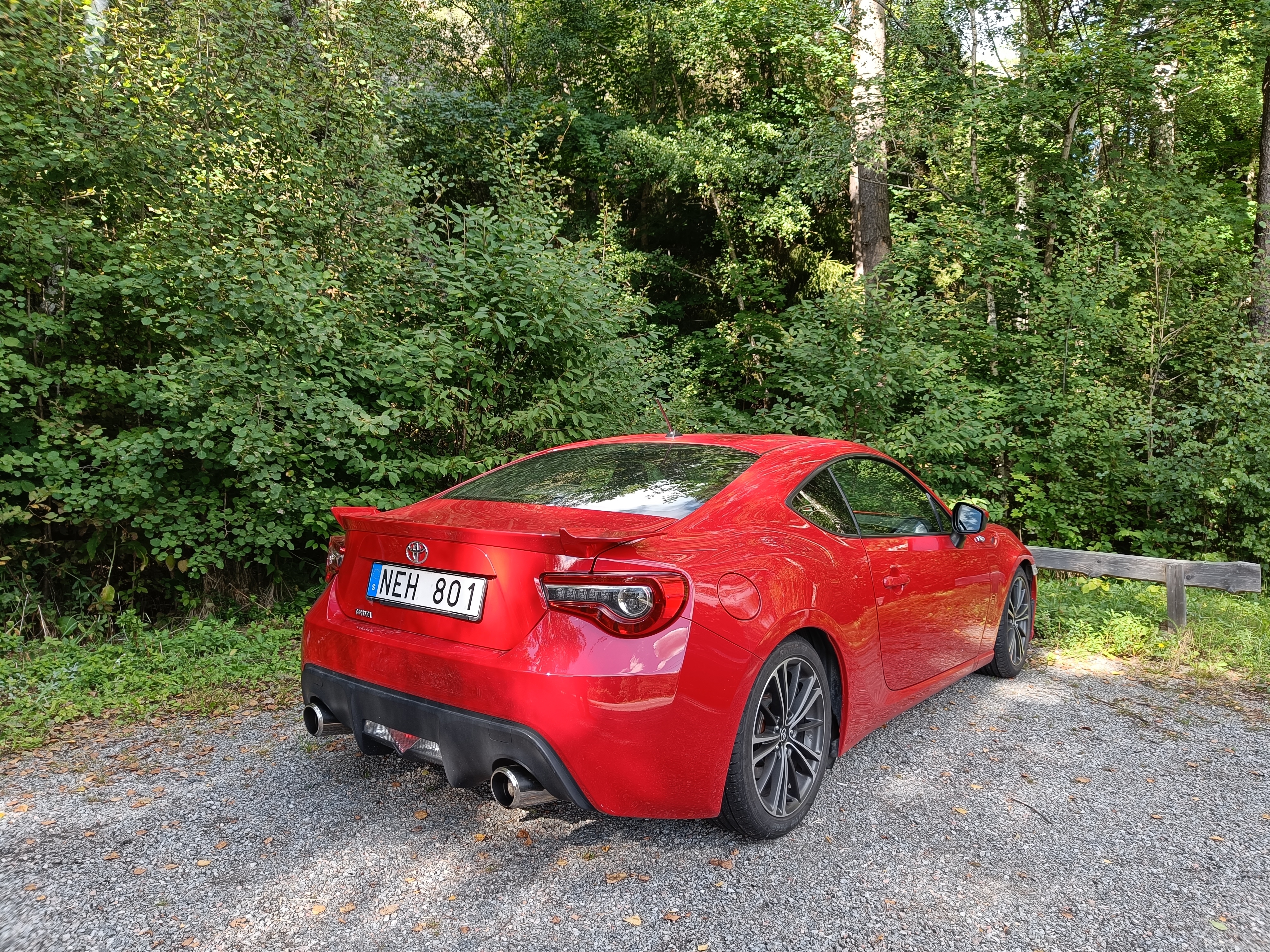 Toyota GT86 2.0 H4 Manuell 2013, bild 2/4