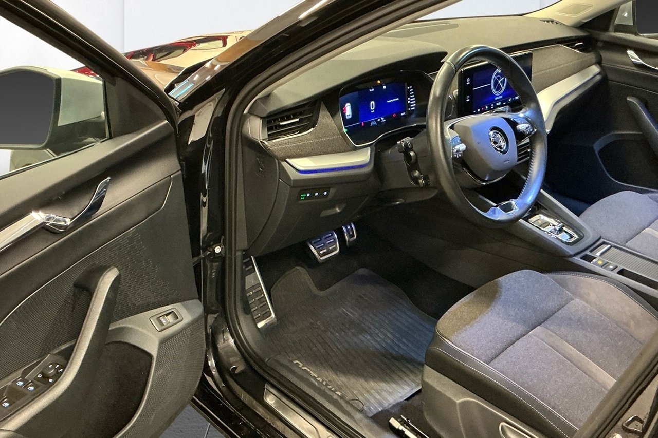Skoda Octavia 2023, bild 7/10