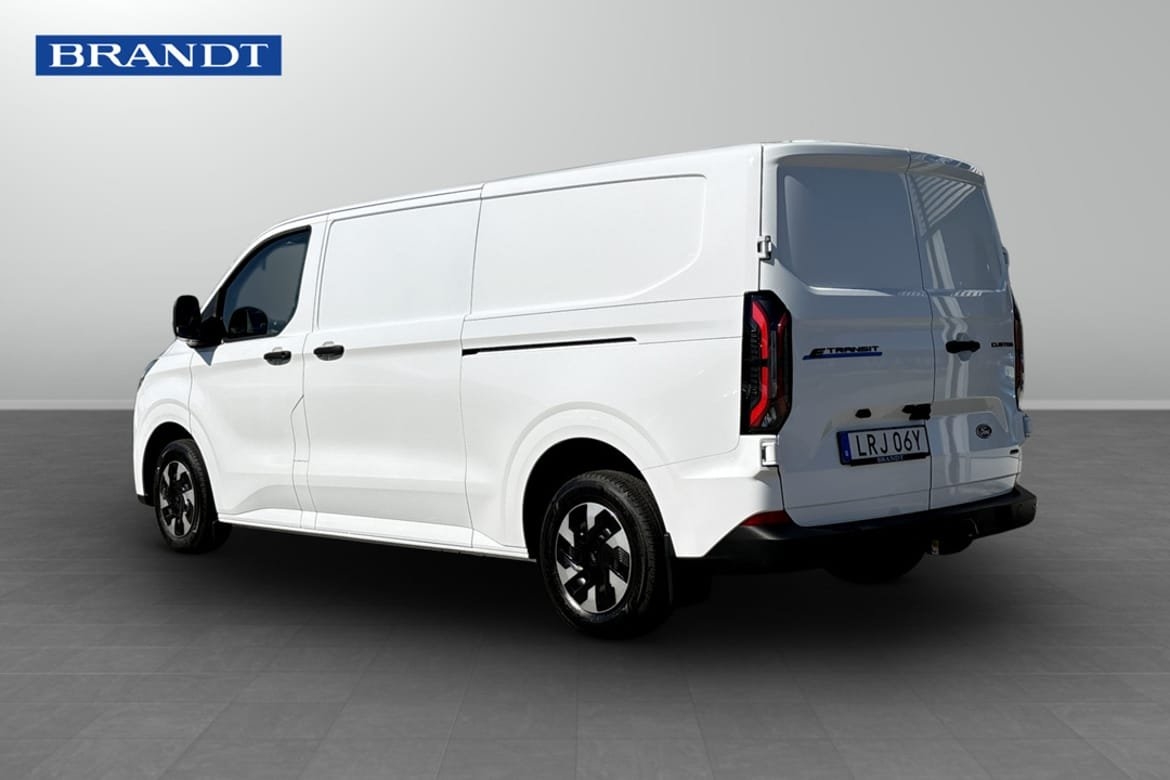 Ford E-Transit 2026, photo 2/7