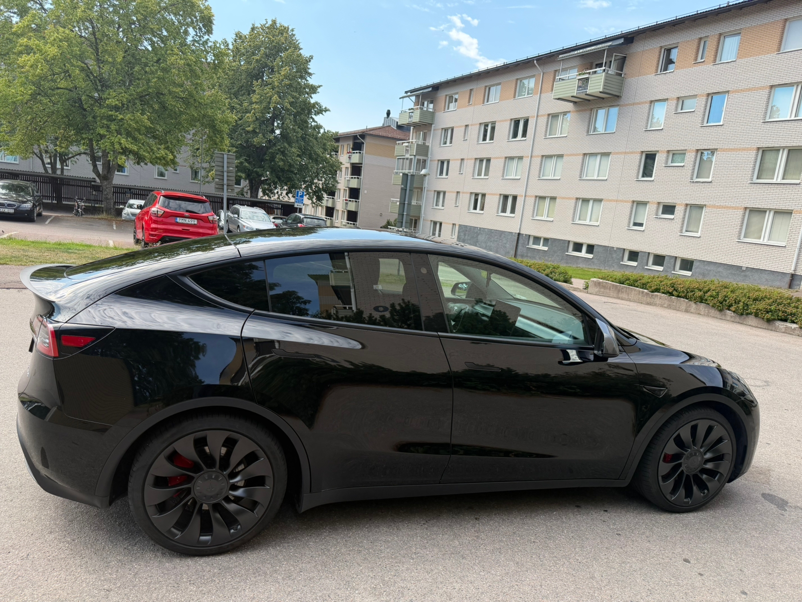 Tesla Model Y Performance 2022, kuva 4/7