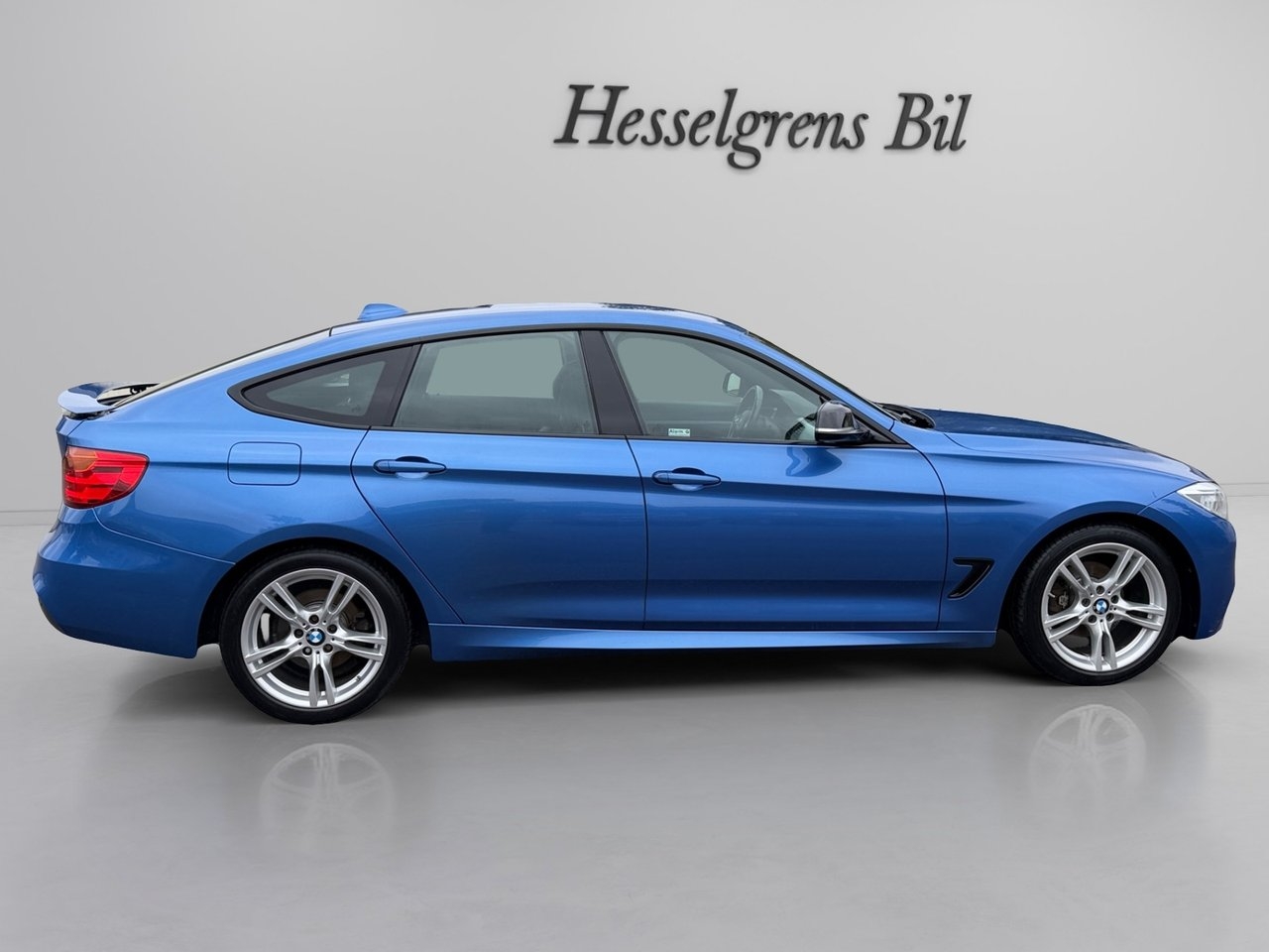 BMW 318 d Gran Turismo M-Sport 143hk 2015, bild 4/10