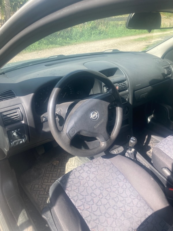 Opel Astra 5-dörrar 1.6i Manuell 1999, bild 6/6