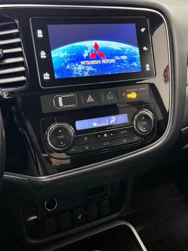 Mitsubishi Outlander 2018, bild 7/10