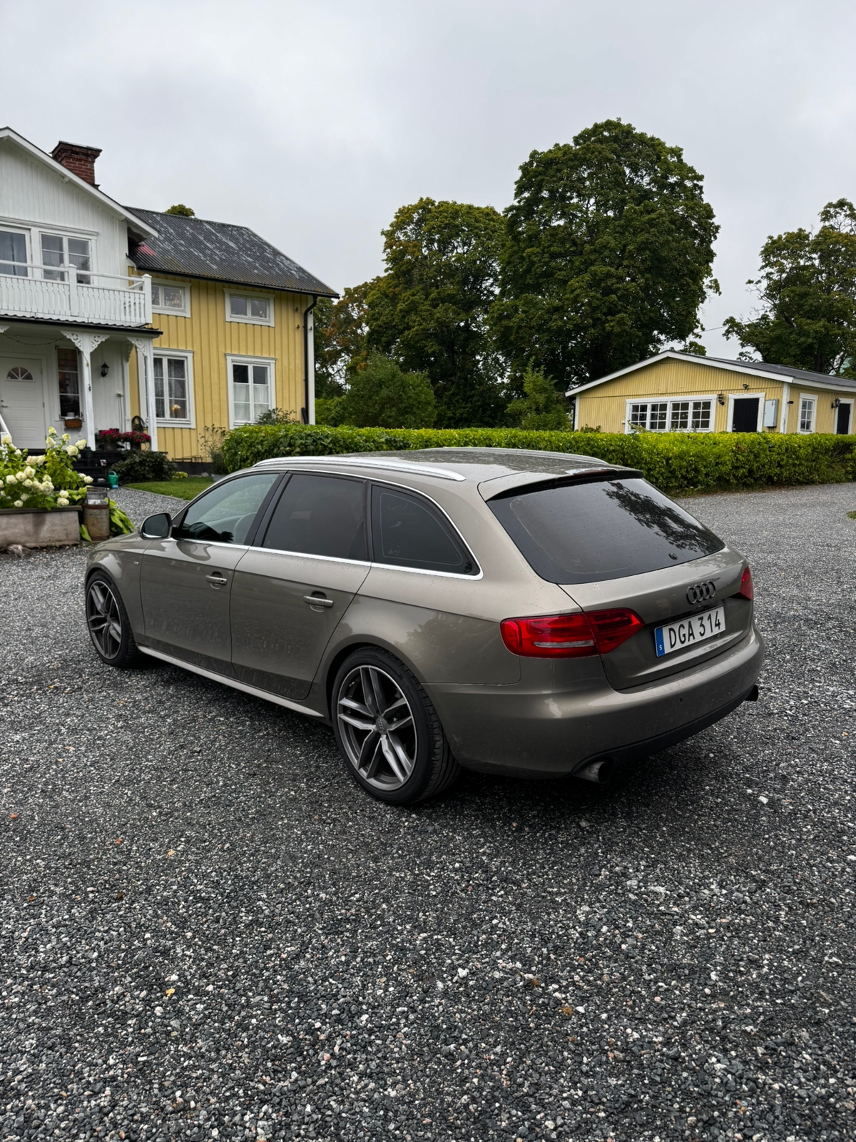 Audi A4 2009, bild 3/12