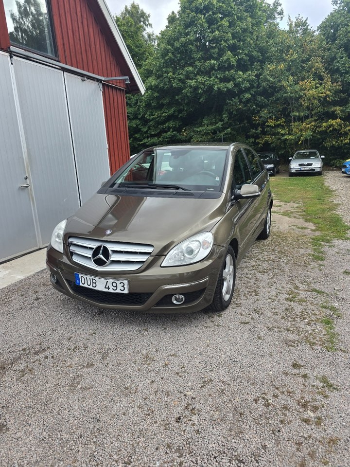 Mercedes-Benz B