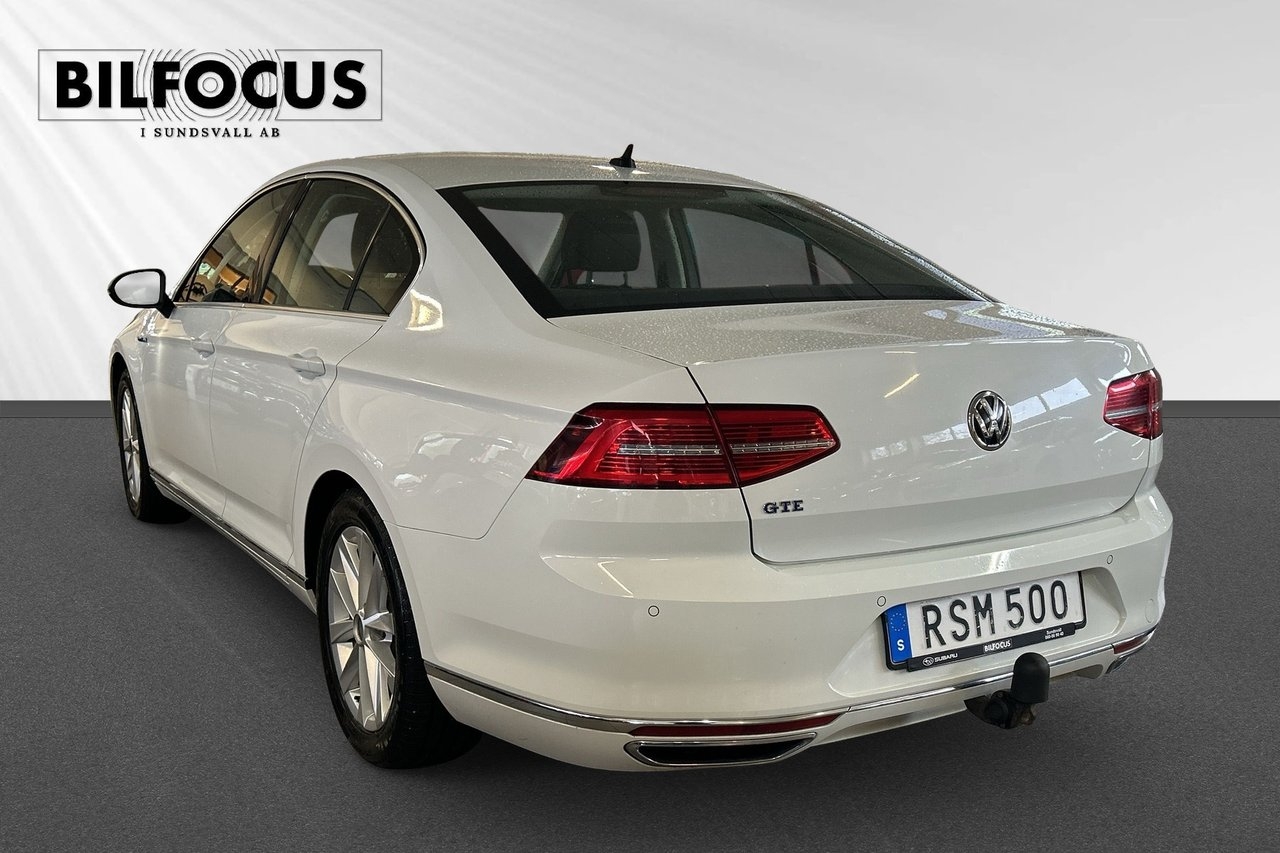 Volkswagen Passat 2018, bild 2/6