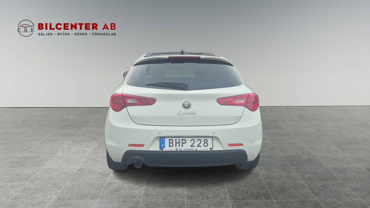 Alfa Romeo Giulietta 2014, bild 4/10