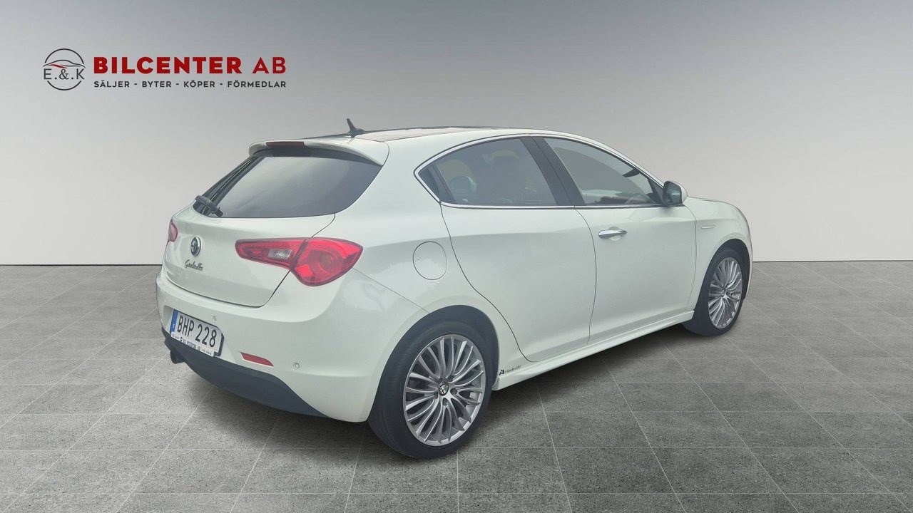 Alfa Romeo Giulietta 2014, bild 6/10