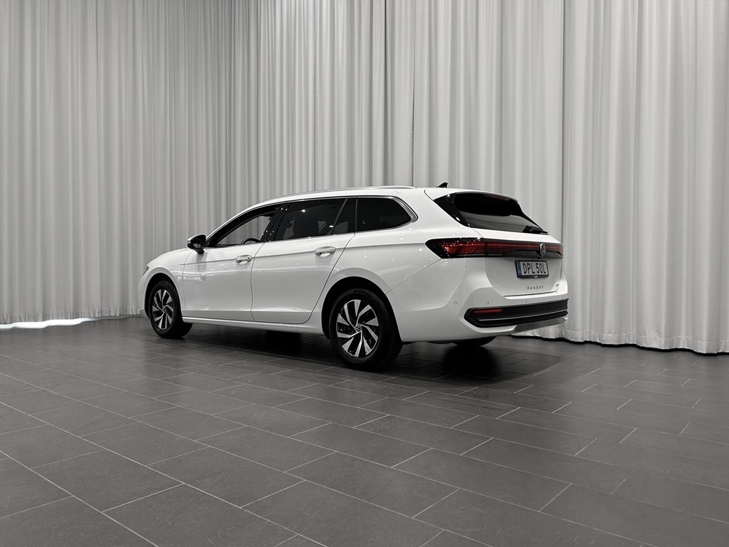 Volkswagen Passat 2025, bild 3/15