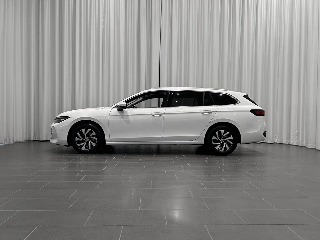 Volkswagen Passat 2025, bild 2/15