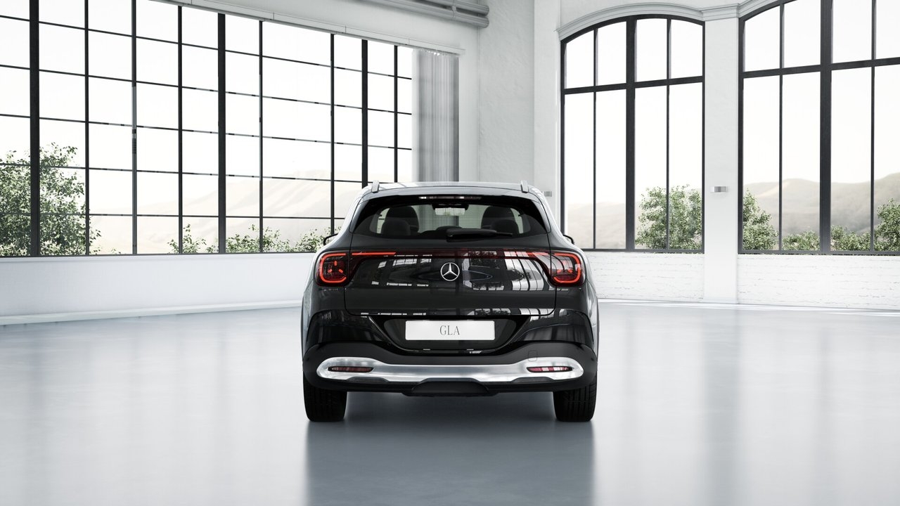 Mercedes-Benz GLA 250+ 2027, photo 4/10