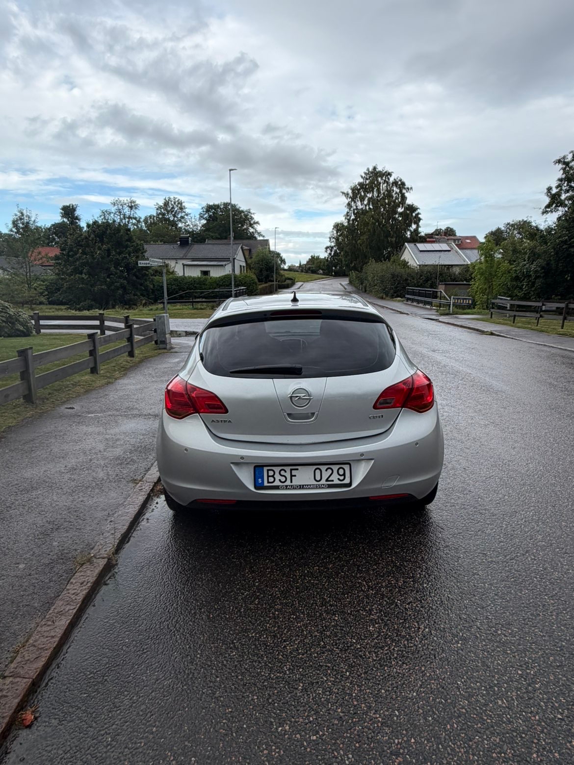 Opel Astra 1.7 CDTI Manuell 2010, kuva 2/10
