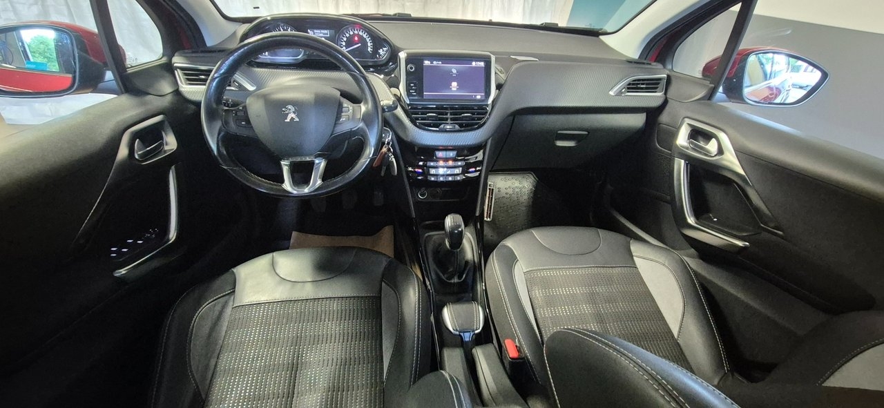 Peugeot 2008 2018, bild 2/8
