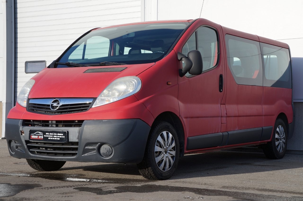 Opel Vivaro 2010, kuva 3/10