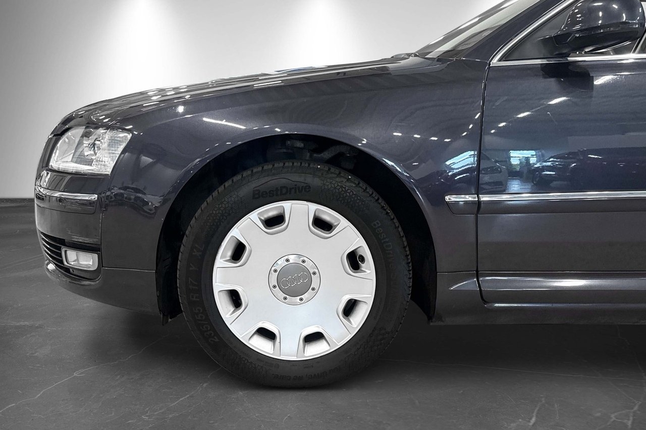 Audi A8 2009, bild 2/10