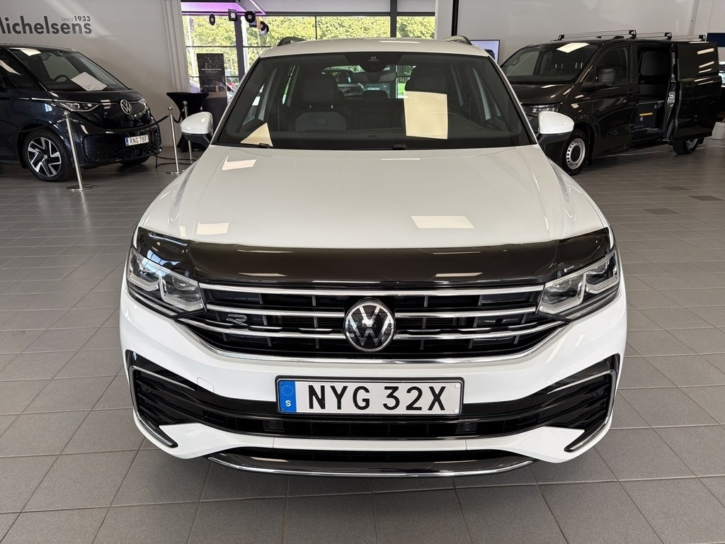 Volkswagen Tiguan 2023, photo 2/17