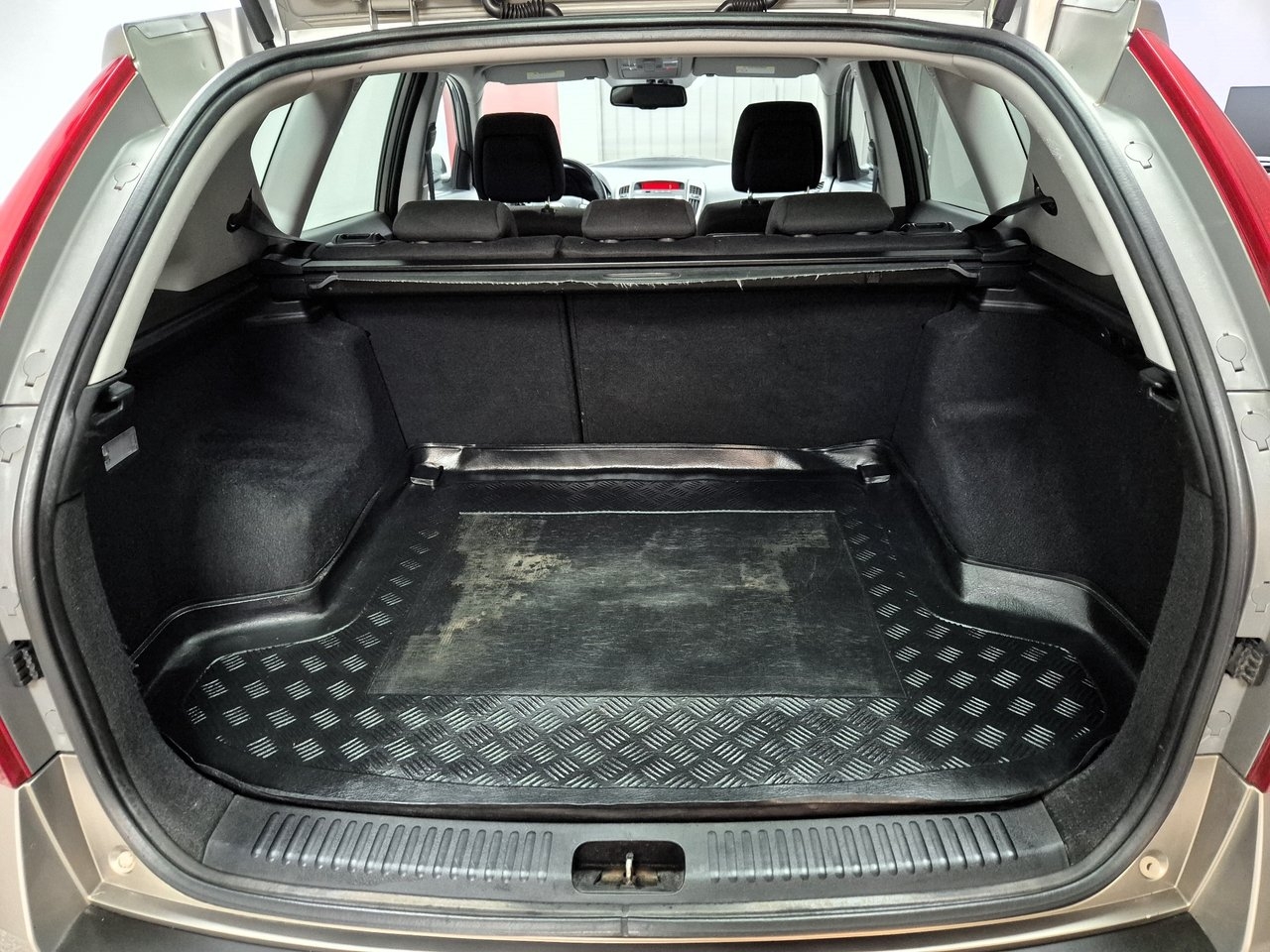 Kia Ceed 2011, bild 7/10