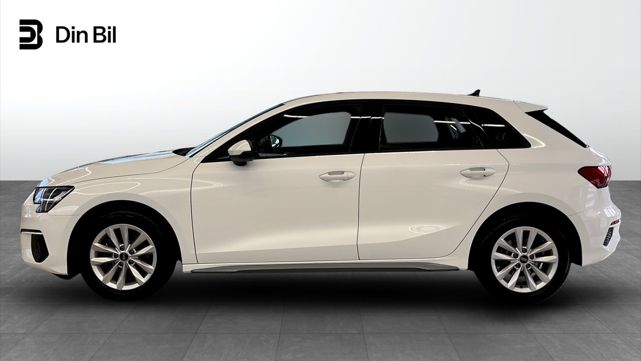 Audi A3 2024, photo 2/10