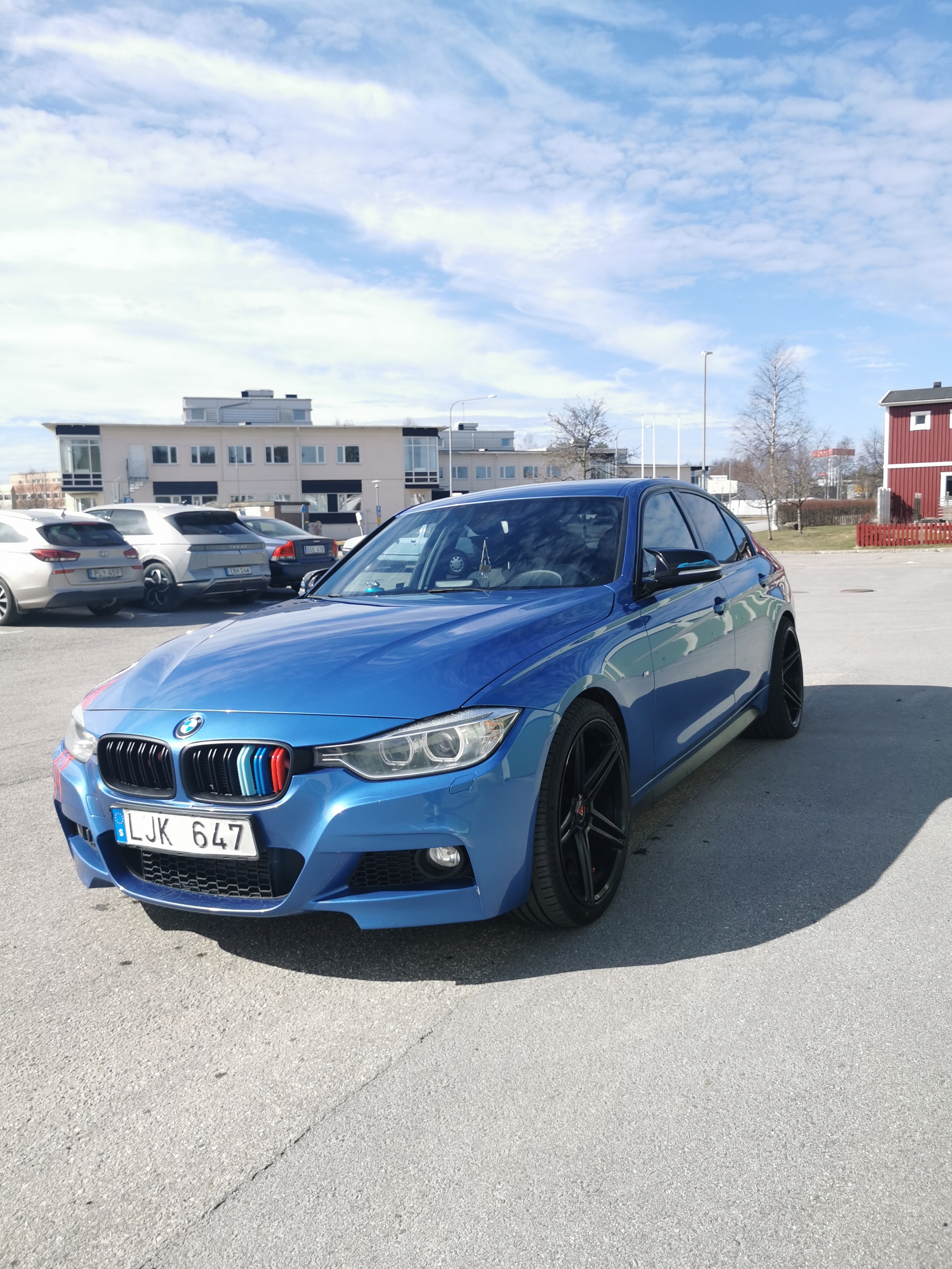 BMW 320 d Sedan Manuell 2014, kuva 2/10