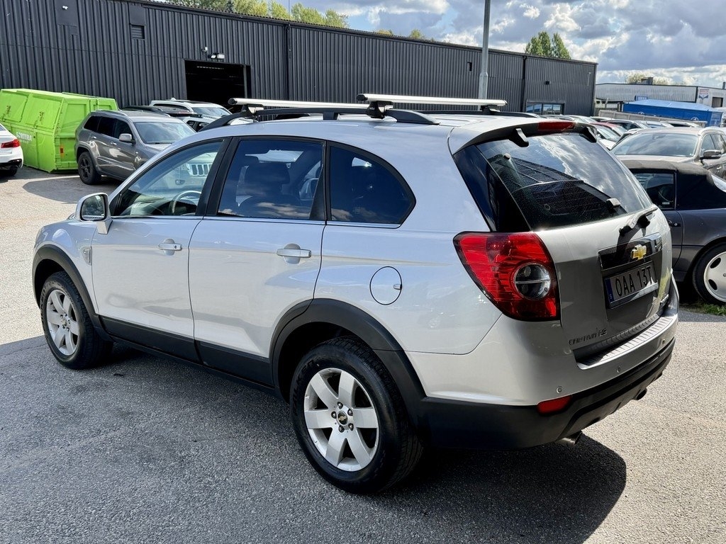 Chevrolet Captiva 2010, bild 3/7