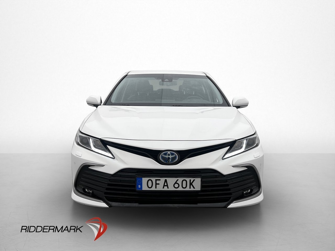 Toyota Camry Hybrid Executive Skinn 2024, bild 4/24