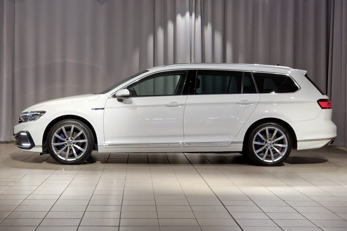 Volkswagen Passat GTE eHybrid 2021, bild 2/10