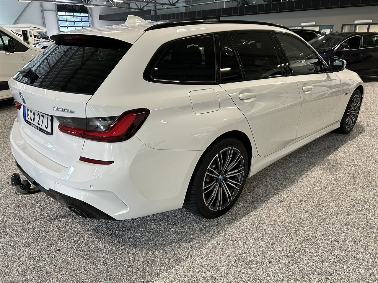 BMW 330 2022, kuva 4/10