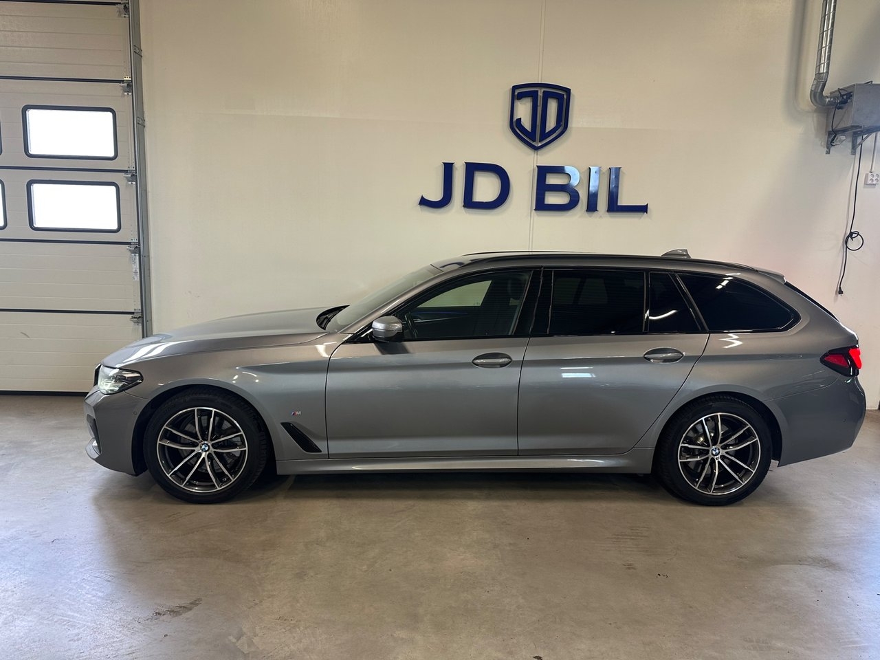 BMW 520 2023, kuva 2/21
