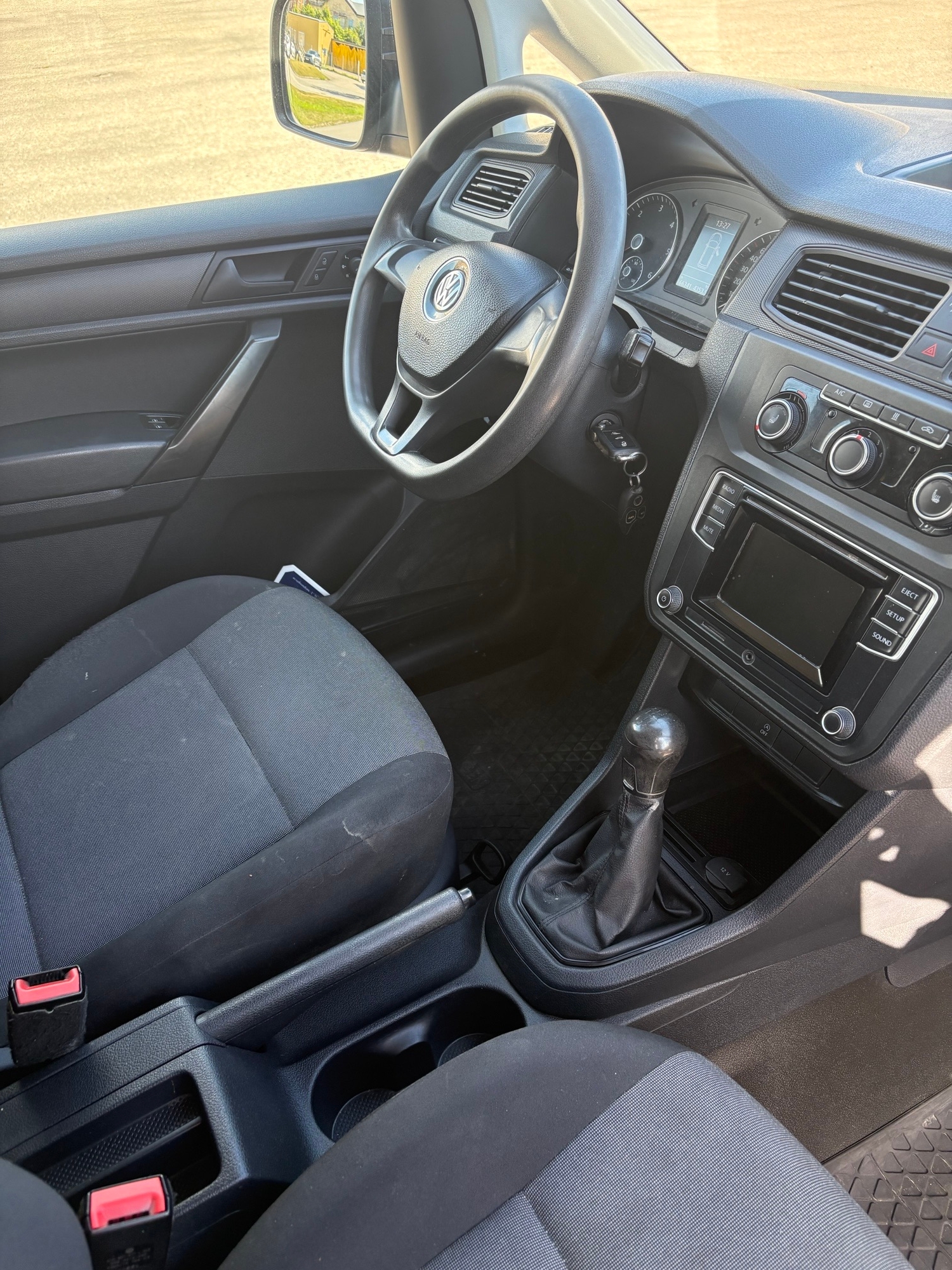 Volkswagen Caddy 2016, kuva 3/5