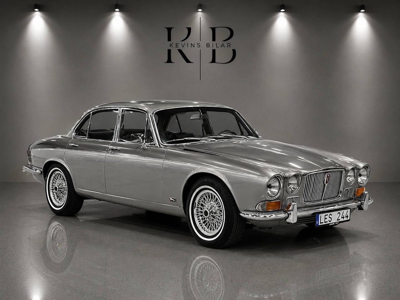 Jaguar XJ
