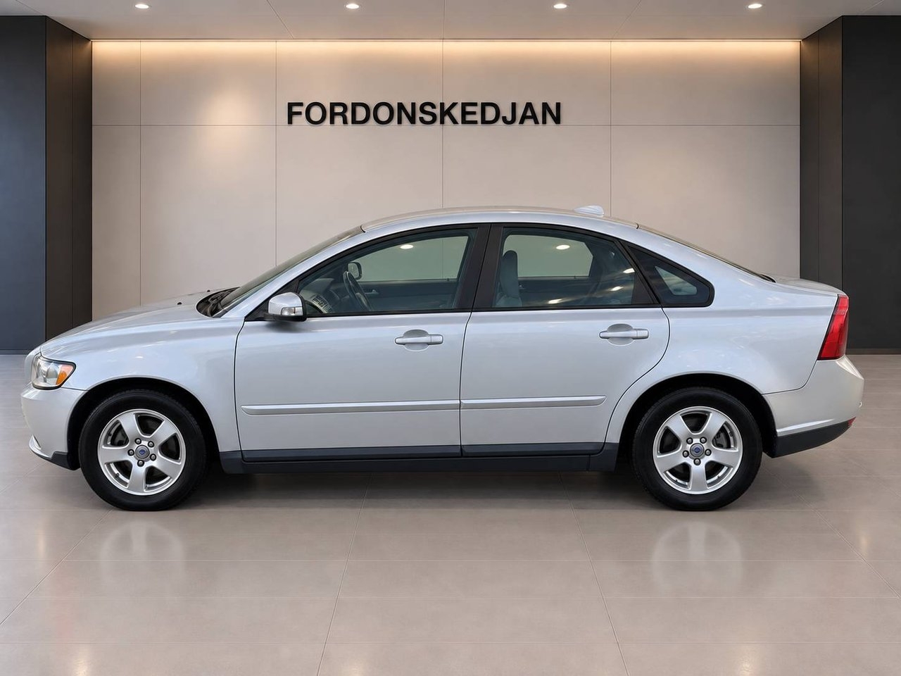 Volvo S40 1.8 Flexifuel Kinetic Besiktad 2009, bild 3/14