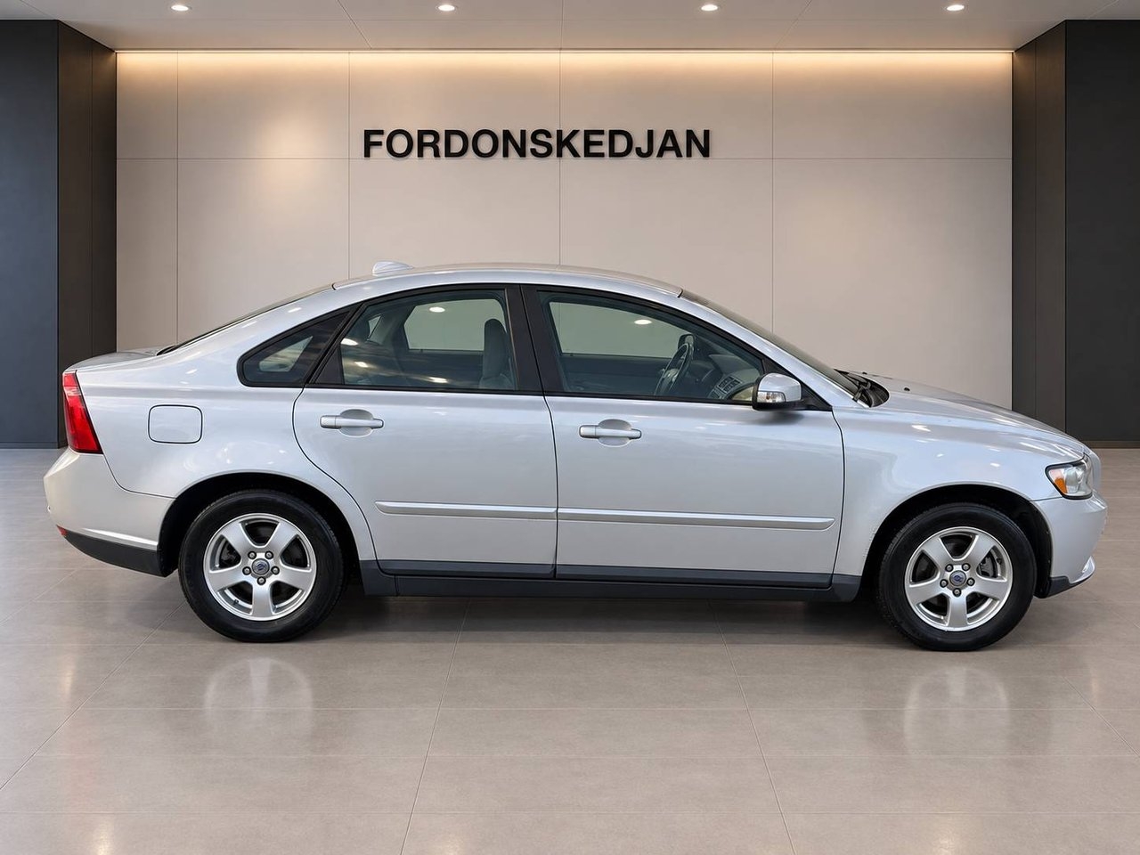 Volvo S40 1.8 Flexifuel Kinetic Besiktad 2009, bild 4/14
