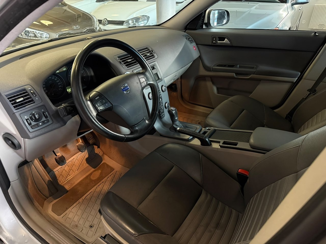 Volvo S40 1.8 Flexifuel Kinetic Besiktad 2009, bild 7/14