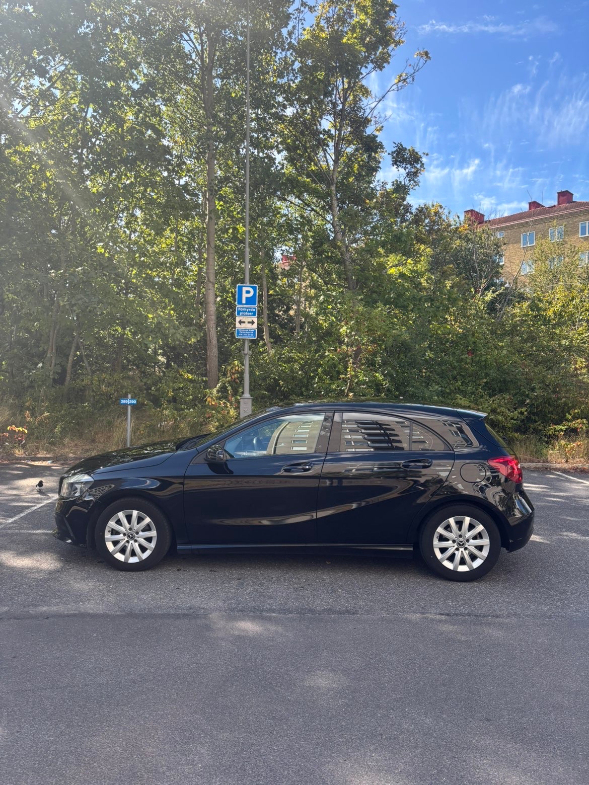 Mercedes-Benz A 180 Manuell 2018, bild 2/6