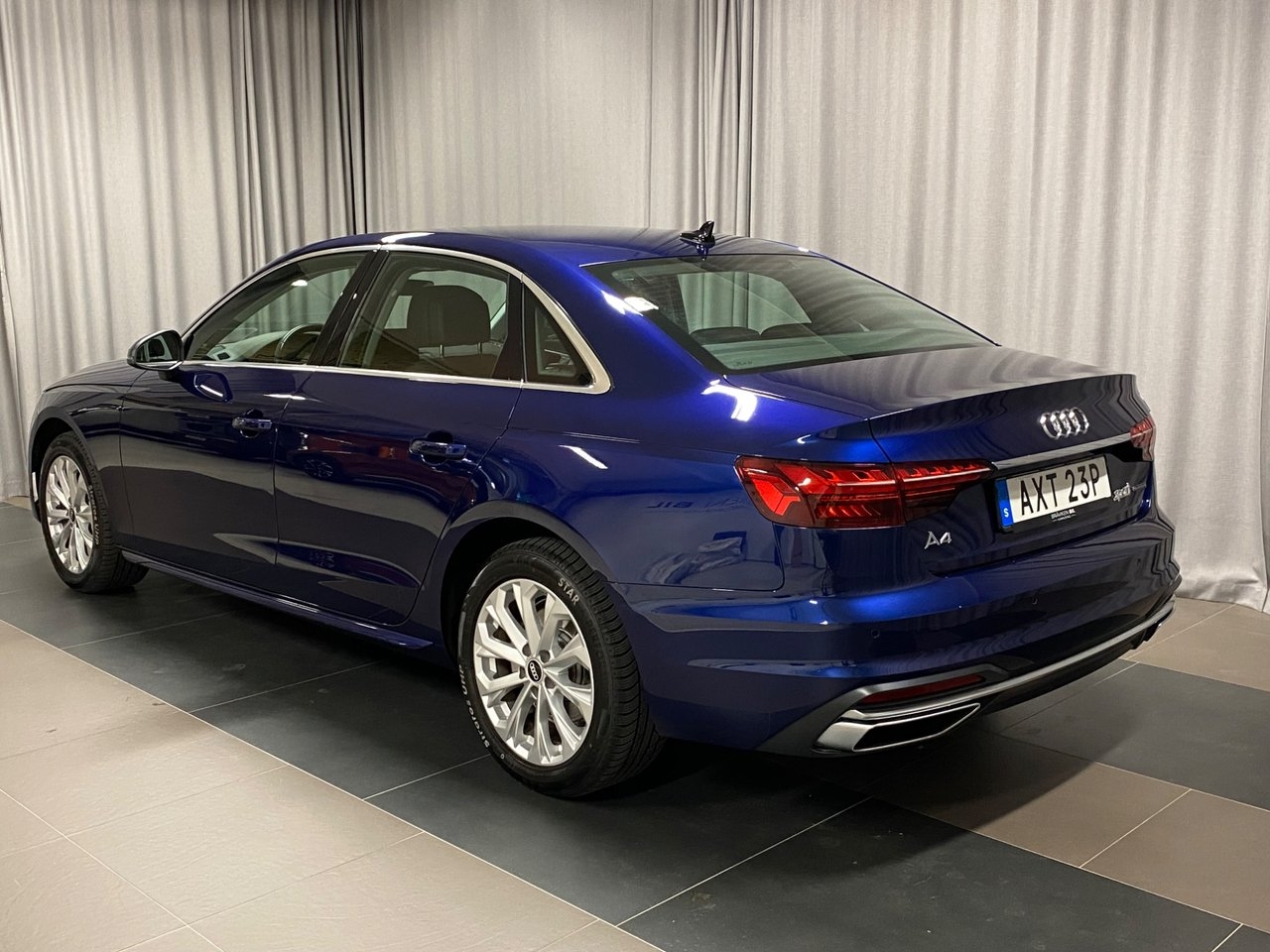 Audi A4 2021, bild 3/10