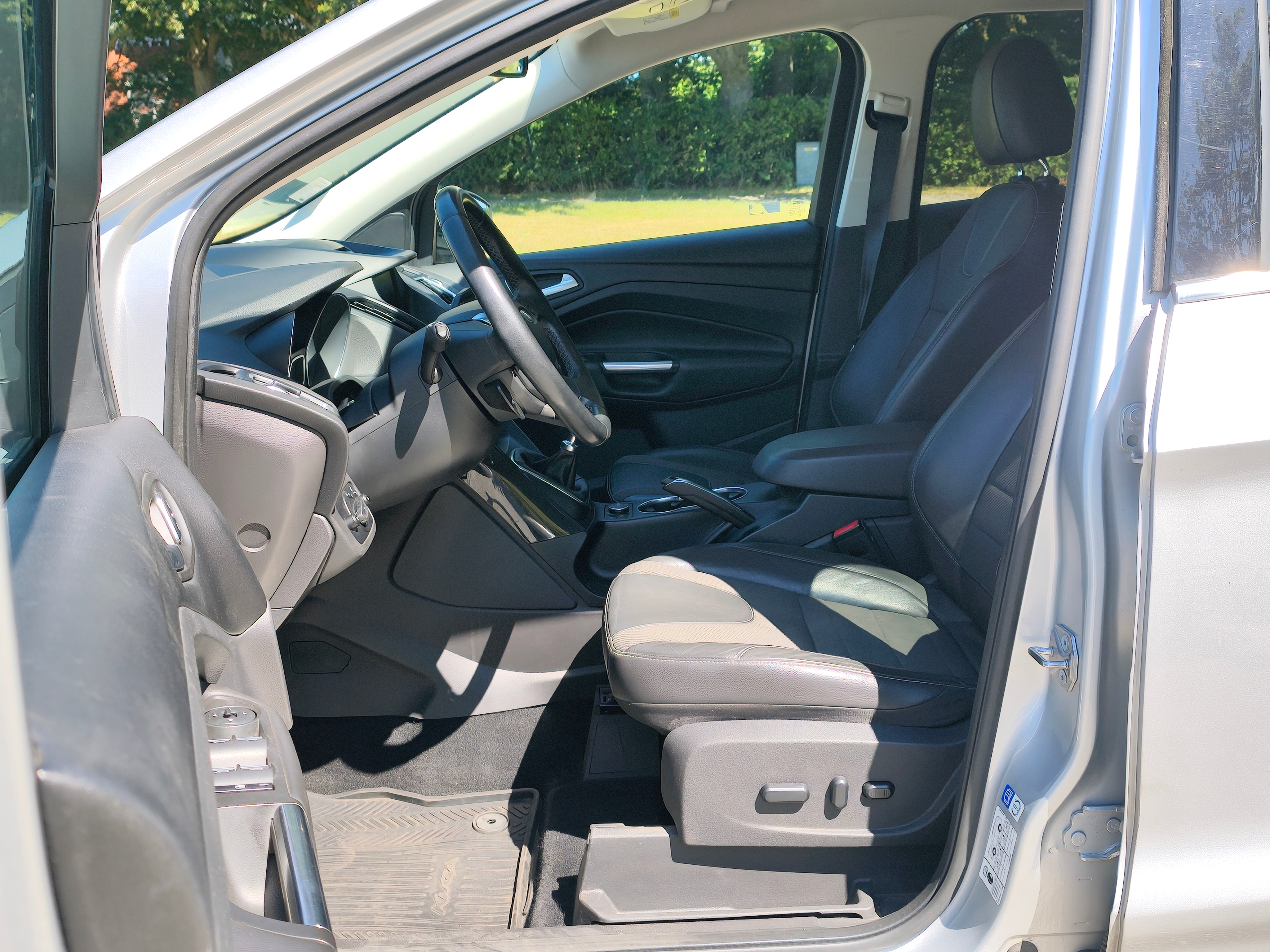 Ford Kuga 2016, bild 5/10