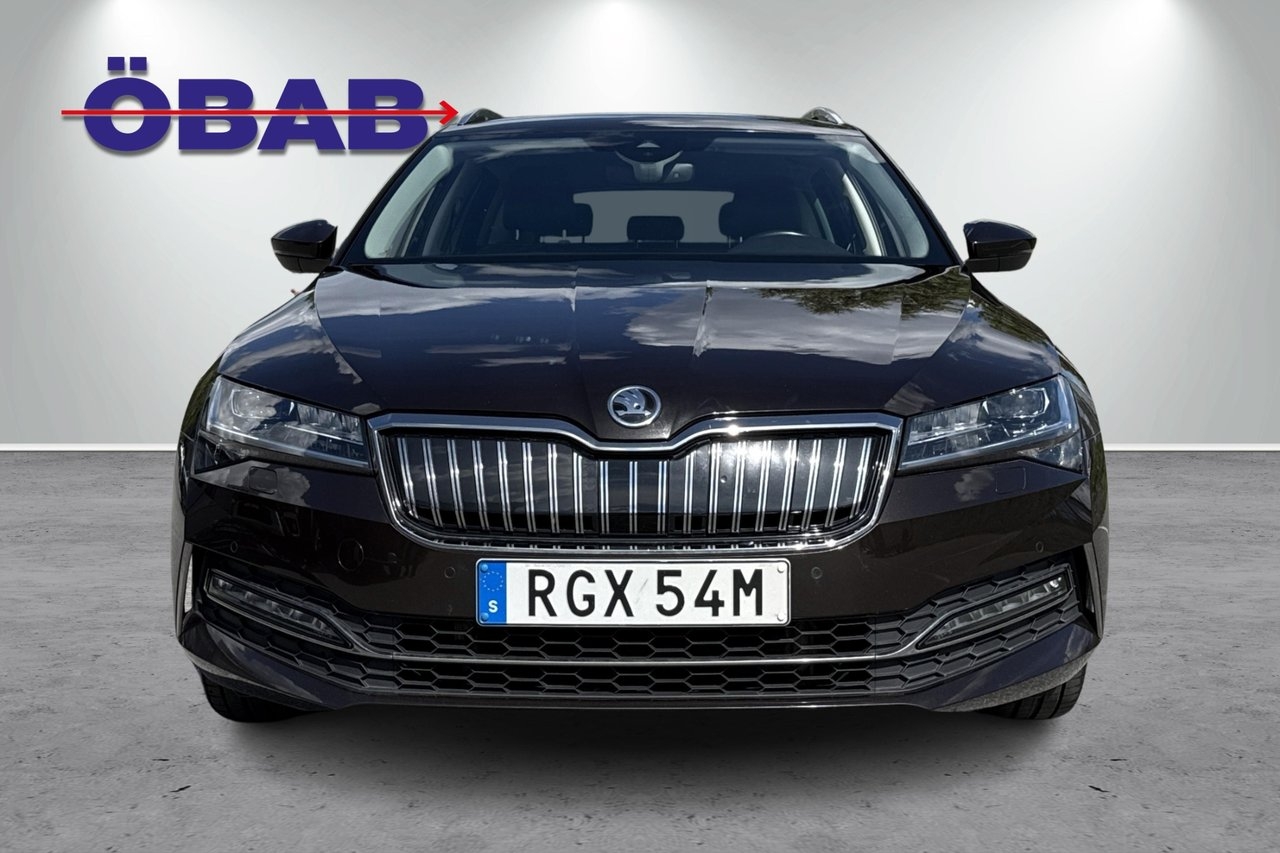 Skoda Superb 2020, bild 2/10
