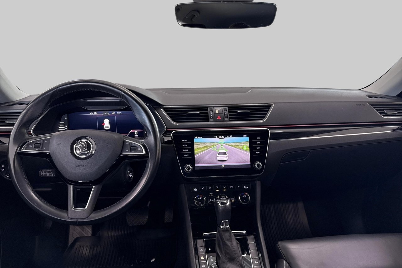 Skoda Superb 2020, bild 7/10