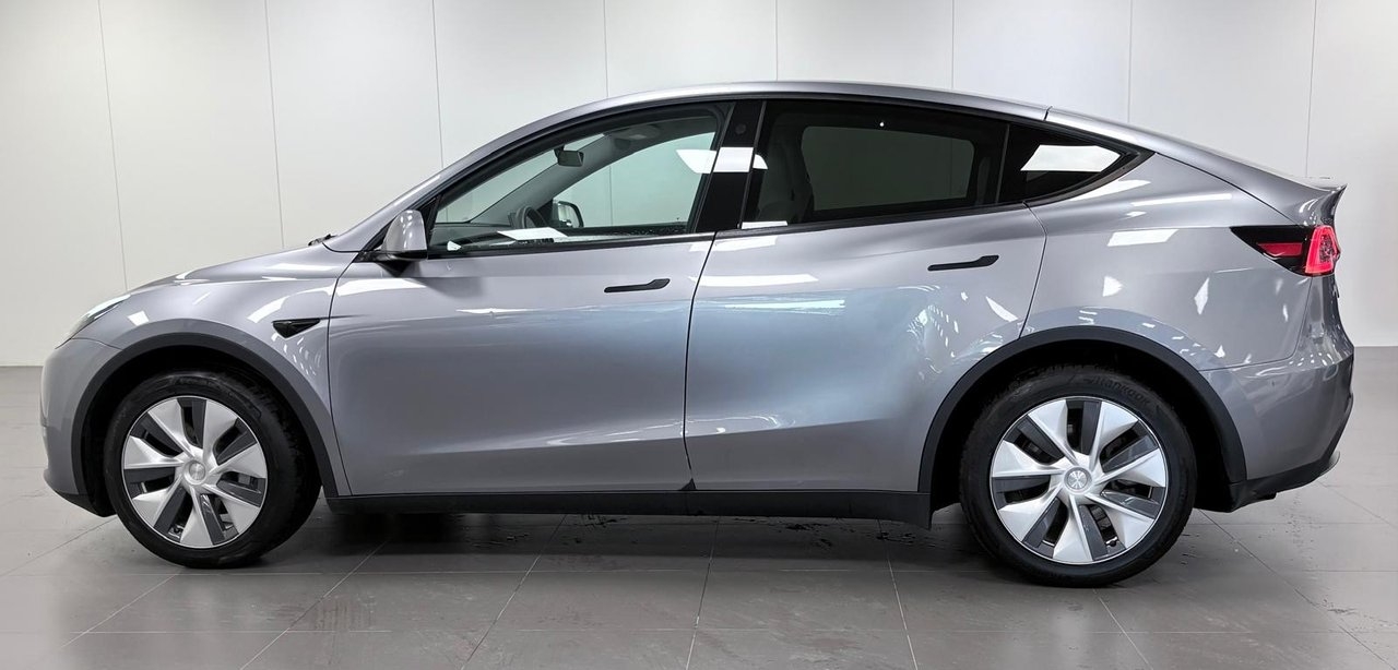 Tesla Model Y 2023, bild 6/17
