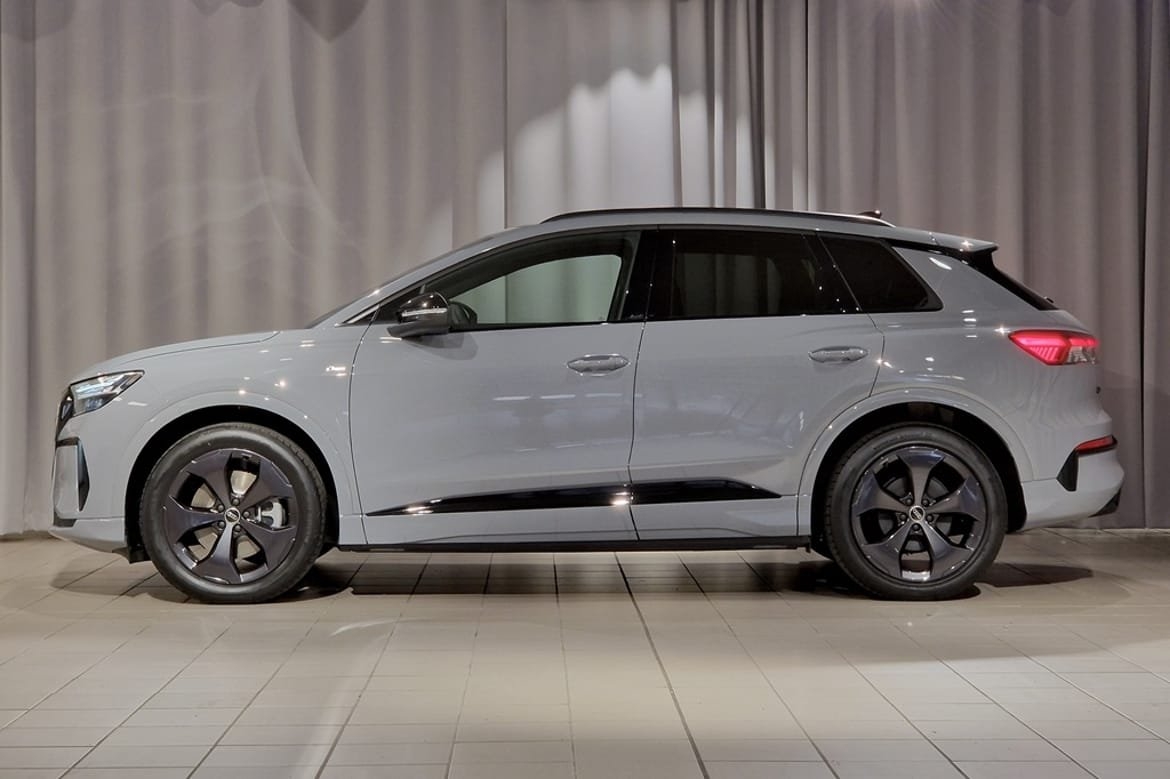 Audi Q4 e-tron SUV PERFORMANCE 210 KW 2027, photo 2/17