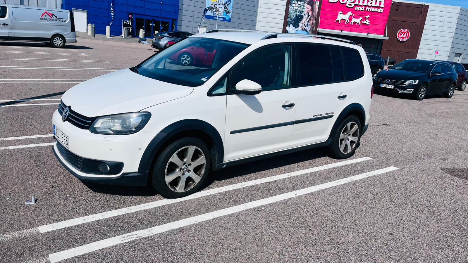 Volkswagen Touran 2011, bild 4/8