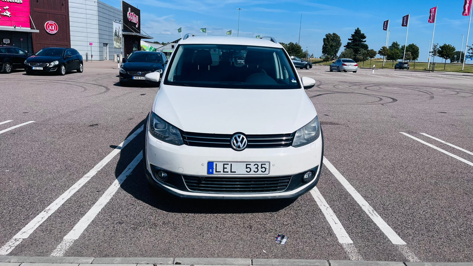 Volkswagen Touran 2011, bild 2/8