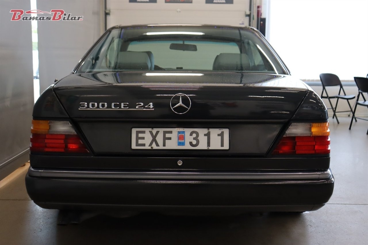 Mercedes-Benz E 1990, bild 4/10