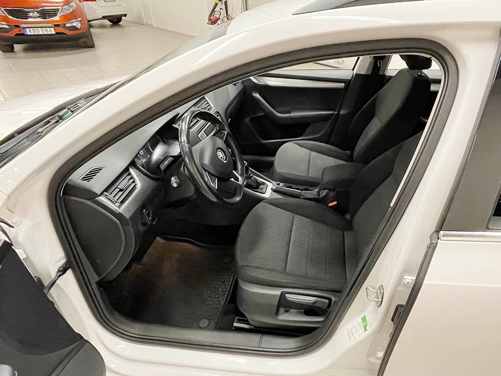 Skoda Octavia Kombi 1,6 Tdi 2017, bild 4/7