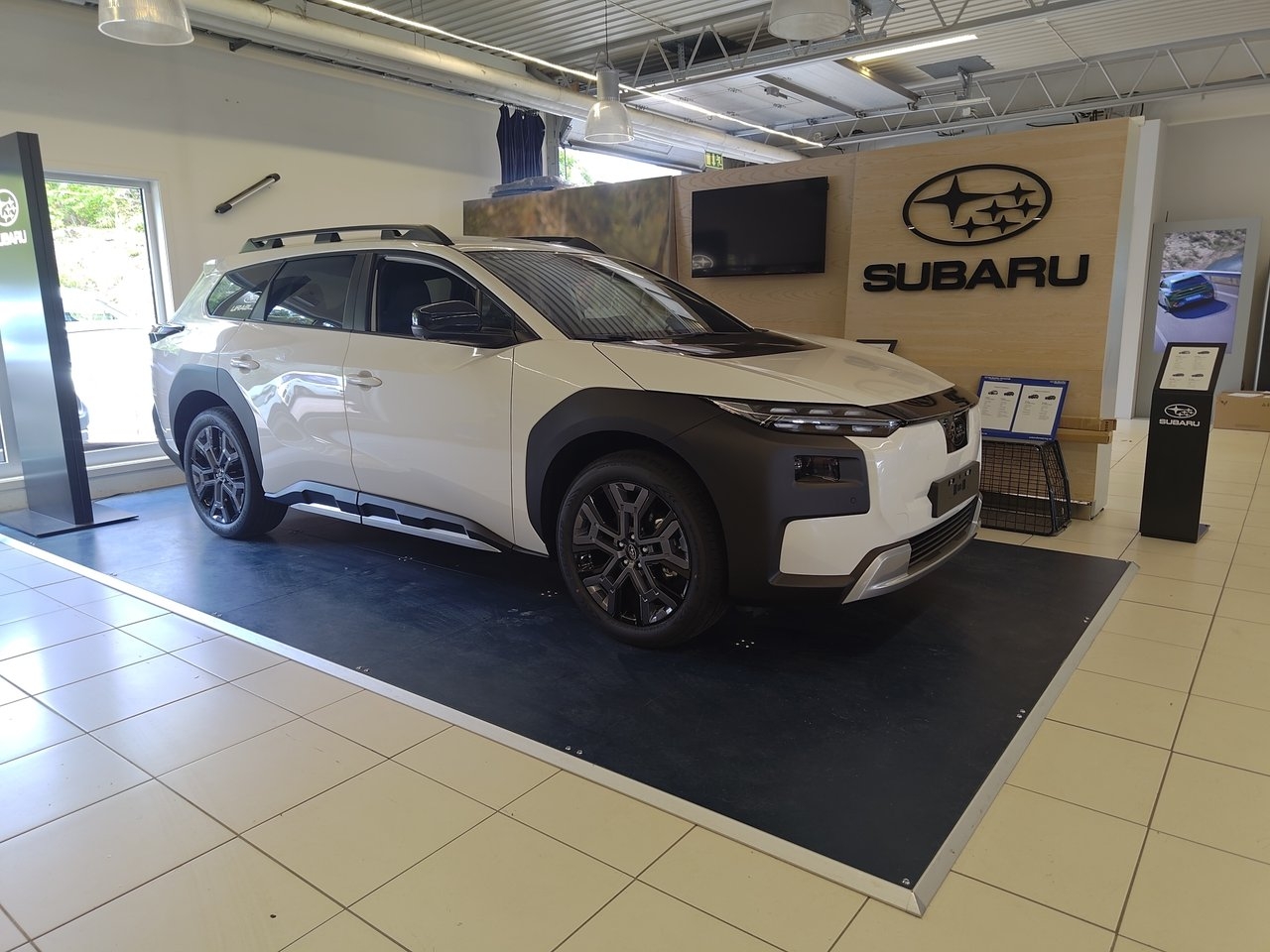 Subaru E-Outback AWD Touring 2026, bild 2/10